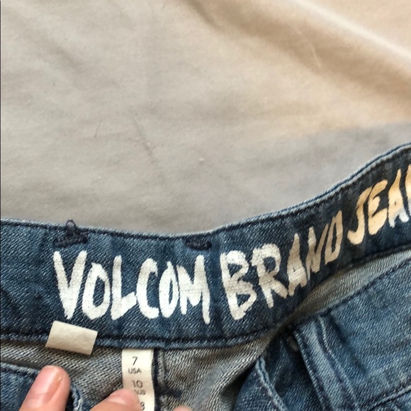 Light washed blue jeans - Picture 5 of 5